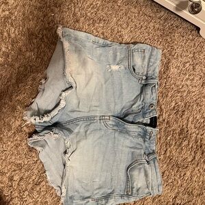 Brand: Kendal and Kylie Size:13/31 Color: Light Denim Fit: Skinny High Rise